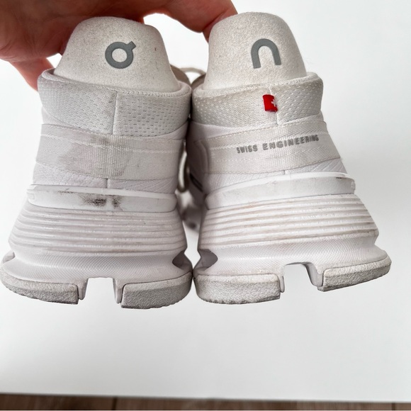 On Cloud Cloudnova 2 All White. Size 6.5. - Picture 4 of 8